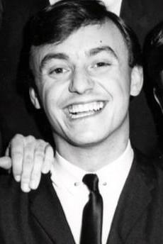Gerry in group photo with Pacemakers 1964.JPG
