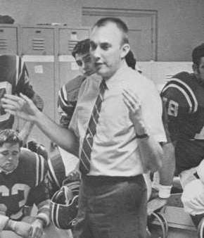 Fresno State head coach Darryl Rogers during halftime of 1969 game at CSLA.jpg