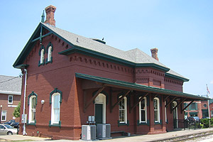 Second station at Randolph (2), July 2006.jpg