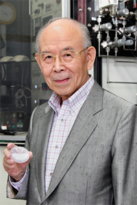 Isamu Akasaki 20141211