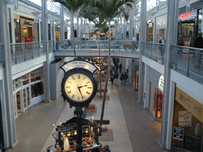 Mall of Columbia-interiorclock