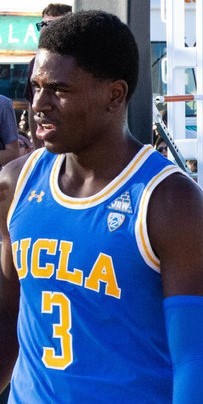 Aaron Holiday (cropped2)