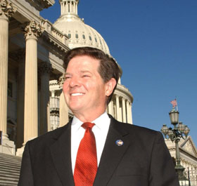 Tom DeLay on the steps of the Capitol Building