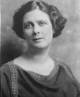 Portrait photograph of Isadora Duncan