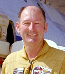 Fitzhugh Fulton NASA Research Pilot.jpg