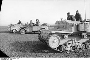 Bundesarchiv Bild 101I-784-0208-17A, Nordafrika, italienische Panzer