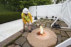Workers transfer eternal flame at JFK gravesite - Arlington National Cemetery - 2013-04-29