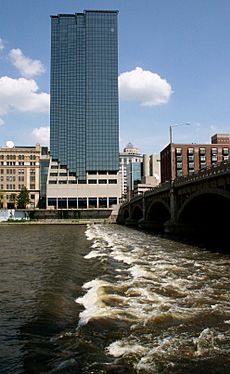 Grand River, Grand Rapids