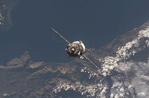 ISS-16 Soyuz TMA-11 arrival