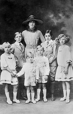 Queen Victoria Eugenia of Spain with her children
