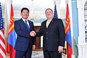 Secretary Pompeo meets with Mongolian Prime Minister Khurelsukh Ukhnaa (29867980627)
