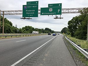 2019-06-07 10 52 56 View north along Interstate 81 at Exit 2 (U.S. Route 11, Williamsport) in Williamsport, Washington County, Maryland