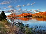 Melton lake at Fall - panoramio - verygreen.jpg