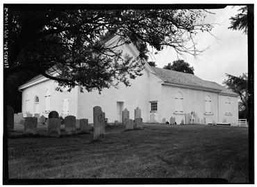 SOUTH FRONT AND EAST SIDE - Church of St. Peter-in-the-Great Valley, Saint Peter's Road (East Whiteland Township), Devault, Chester County, PA HABS PA,15-DEV.V,3-2