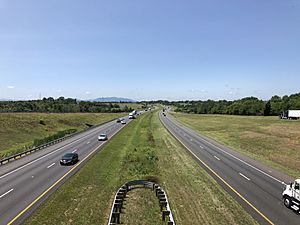 2019-07-09 12 21 47 View south along Interstate 81 from the overpass for Virginia State Route 277 (Fairfax Pike) just southeast of Stephens City in Frederick County, Virginia