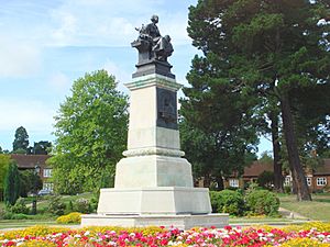 Monument in Whiteley Village