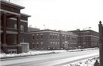 Reo clubhouse factory engineering 1977.jpg