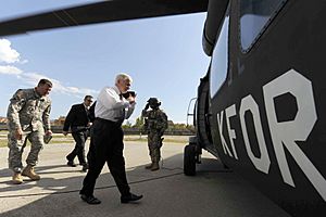Robert M. Gates boards a UH-60 Blackhawk