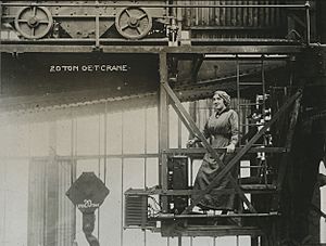 Woman driving 20 ton O.E.T. crane (15402565322)
