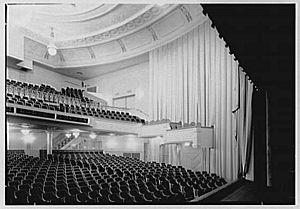 Coronet Theatre, W. 49th St., New York City. LOC gsc.5a12441