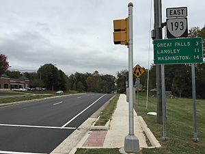 2016-10-27 11 23 37 View east along Virginia State Route 193 (Georgetown Pike) at Seneca Road (Virginia State Secondary Route 602) in Great Falls, Fairfax County, Virginia