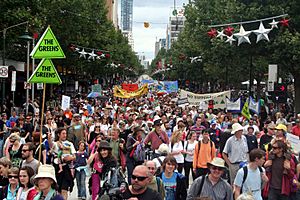 Climate Rally flows down Swanston street
