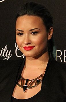 Demi Lovato 2, 2013