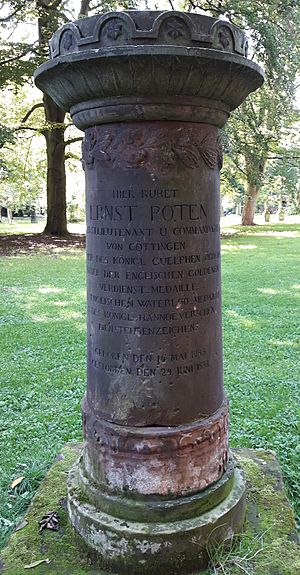 Göttingen-Grave.of.Ernst.Poten 02