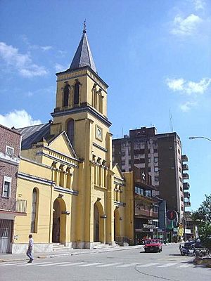 Concepción (Tucumán): The City's Cathedral across from Mitre Square