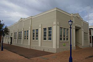 Dalby Town Council Chambers and Offices (former) (2008).jpg