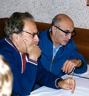 I. S. Shklovsky and Ya. B. Zel'dovich, 1977