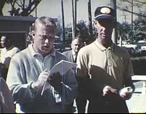 Mickey mantle signing autograph