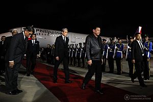 President Rodrigo Roa Duterte is joined by Thailand Deputy Prime Minister Somkid Jatusripitak as he walks past the honor guards (02)