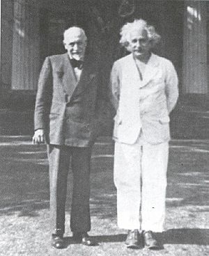 Luigi Pirandello, Albert Einstein 1935