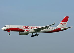 RA-64020,RED WINGS (2931401143)