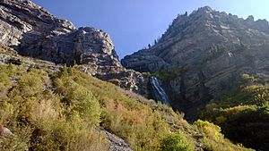 Bridal Veil Falls Utah hiking trail ascent