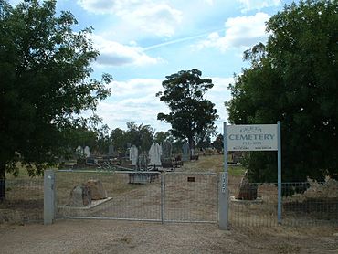 Greta cemetery gate.JPG