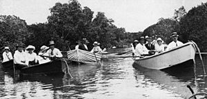 StateLibQld 1 199687 Boating party at Bowen, 1910-1920