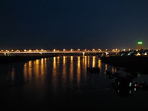 Chuong Duong Bridge