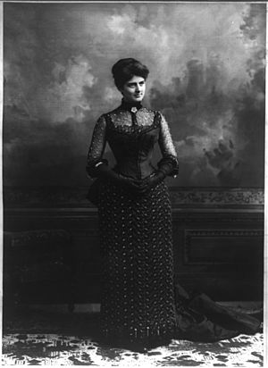 Frances (Folsom) Cleveland, 1864-1947, full length portrait, standing, facing right; in formal gown LCCN2005686653