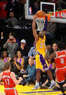 Kobe Bryant dunking 2013