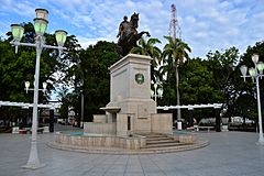 Estatua Simón Bolívar Plaza Bolívar El Tigre Anzoátegui