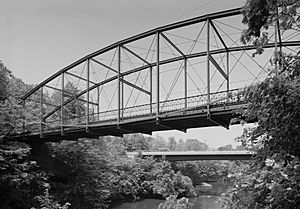 Lover's Leap Lenticular Bridge, Spanning Housatonic River on Pumpkin Hill Road, New Milford (Litchfield County, Connecticut).jpg