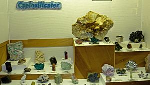 Cyclosilicate exhibit, Museum of Geology, South Dakota