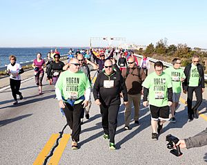 Across the Bay 10k with Team HoganStrong (30247605744)