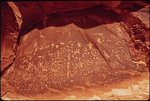 NEWSPAPER ROCK, IN INDIAN CREEK HISTORIC STATE PARK, IS REMARKABLE FOR THE CLARITY AND NUMBER OF ITS ANCIENT INDIAN... - NARA - 545679