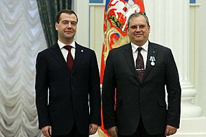 Medvedev and Prunariu