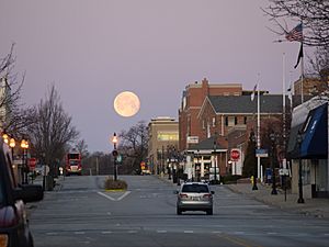 Moon setting over Pennsylvania Avenue, Glen Ellyn, Illinois