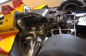 Porsche 9R6 RS Spyder - engine, gearbox and rear axle