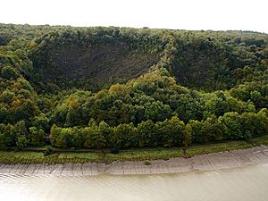 Quarries in Avon Gorge - geograph.org.uk - 253904